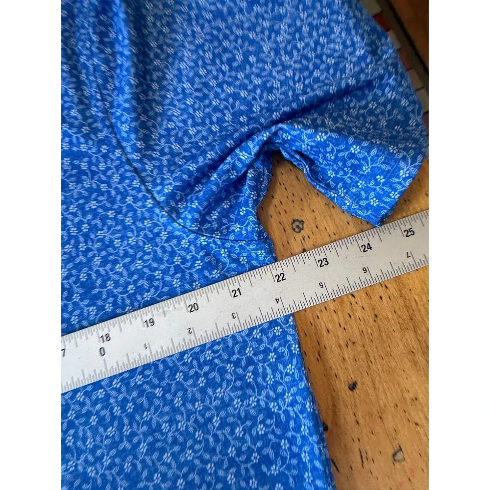 Johnnie-O Polo Size M Mens Blue Floral Print Short Sleeve Performance Golf Shirt